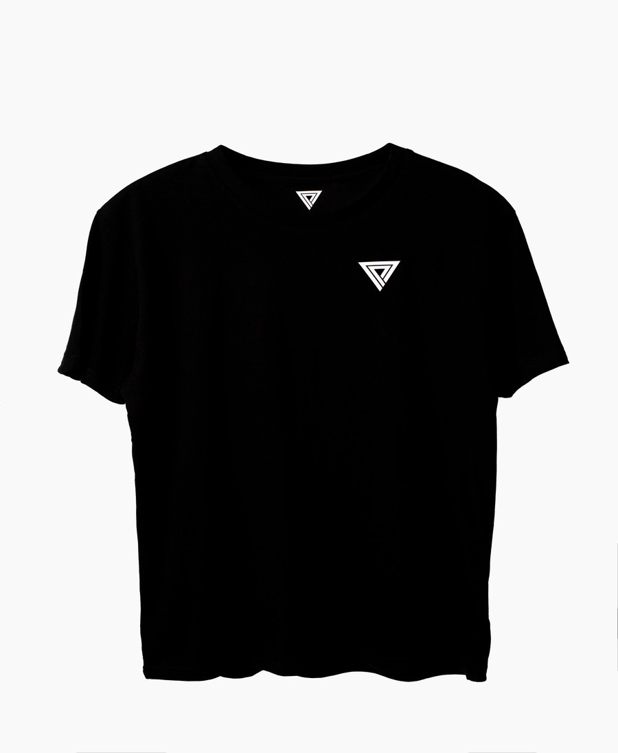 Camiseta Negra Triángulo Principality | Tienda Online